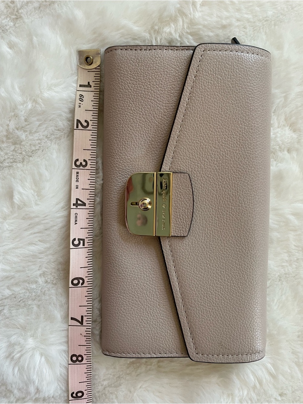 Kate Spade Wallet. - Picture 8 of 10